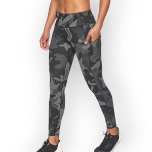 Athleta Camo Contender 7/8 Tight Workout Leggings XS
